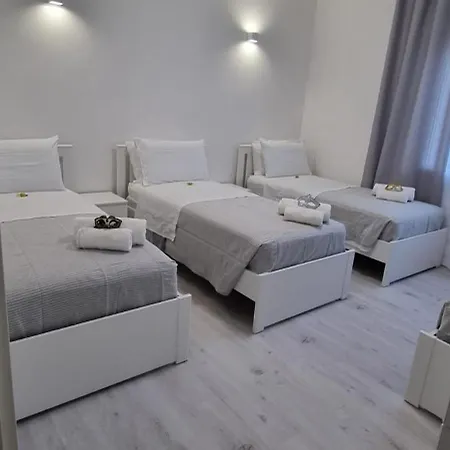 La Casa Di Aron Apartment *