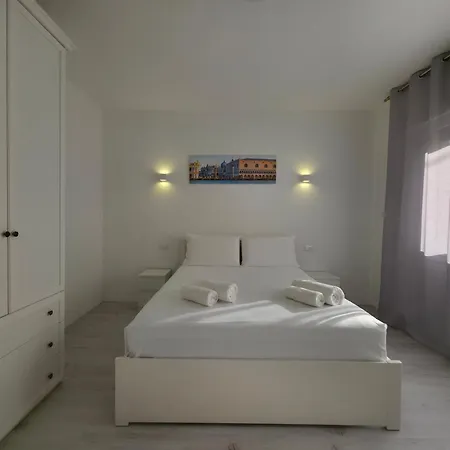 Apartment La Casa Di Aron Mestre